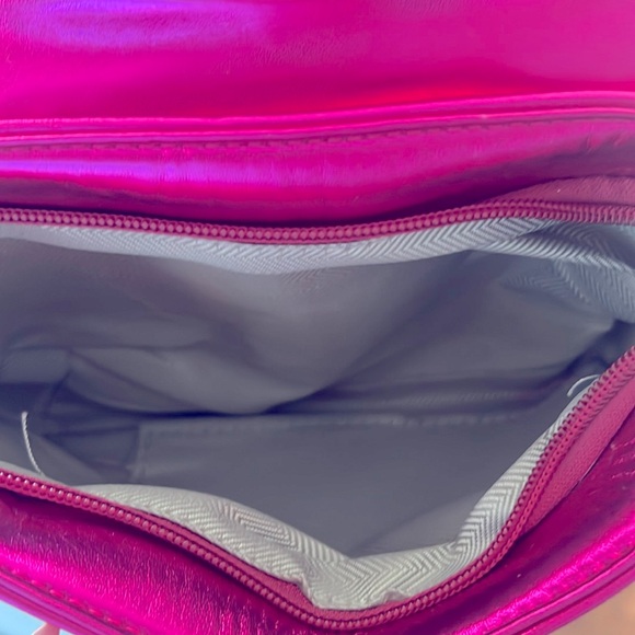 Metallic Fuchsia bag - Picture 4 of 4